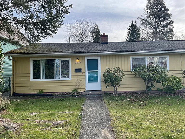 2522 Walnut St — Photo 1