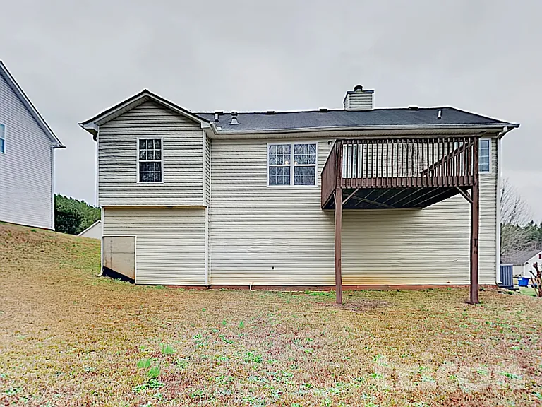 6345 Queensdale Dr — Photo 16