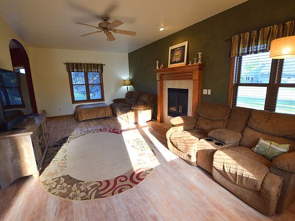 4th image of 2399 Crystal Springs Ct