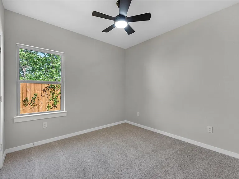 5201 Kenilwood Dr #A — Photo 18