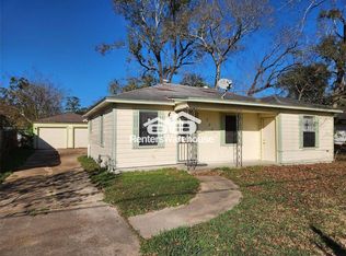 7937 Oak Knoll Ln, Houston, TX 77028