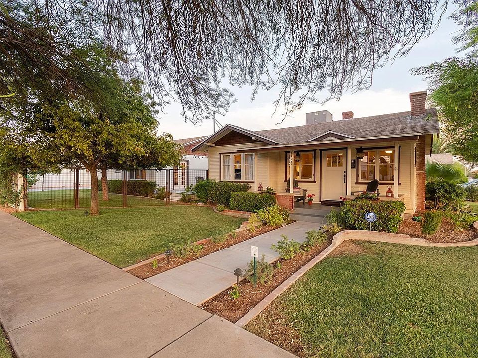Exterior Front Lawn