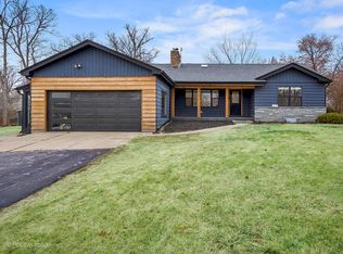 12502 S Iroquois Rd, Palos Park, IL 60464