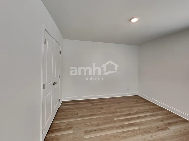 1032 Highland Walk — Photo 24