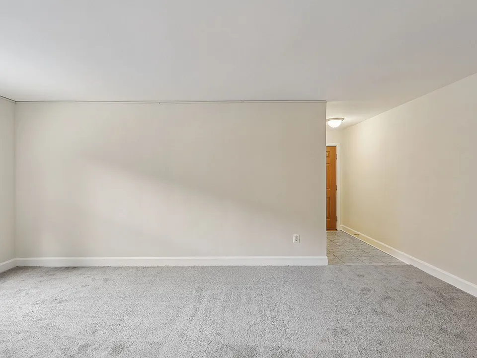 Building Photo 5