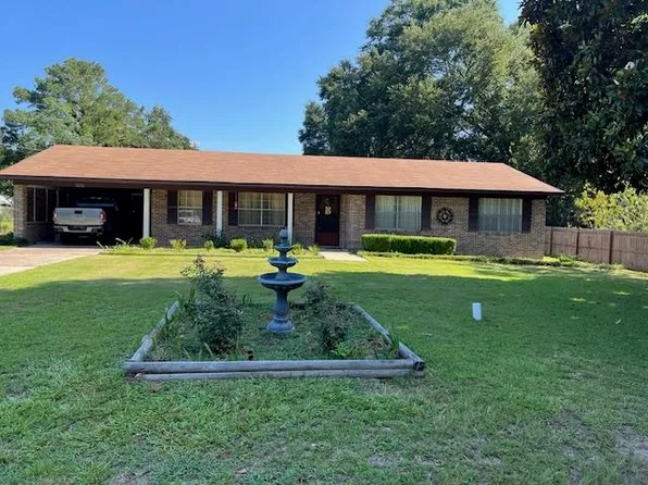 102 Nix Ave, Opp, AL 36467