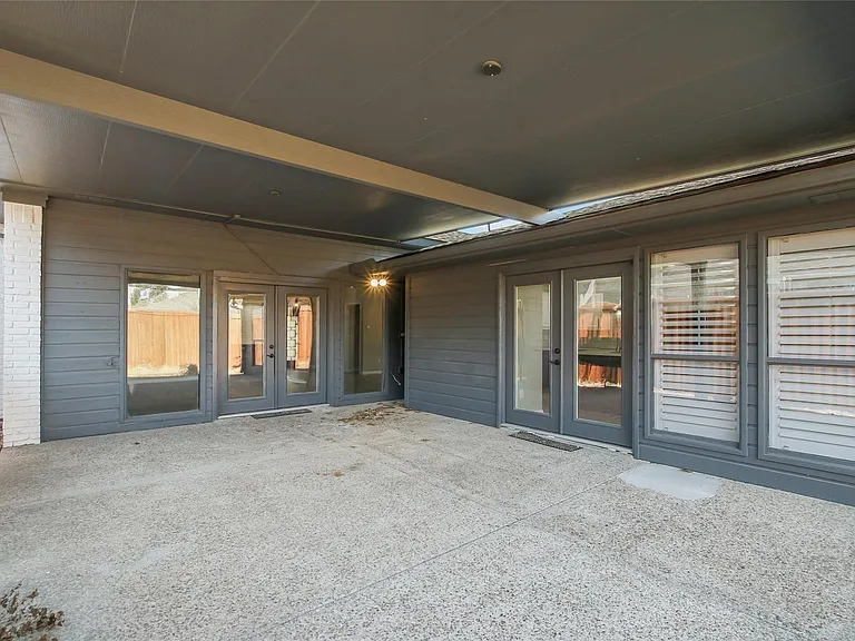 6019 Yellow Rock Trl — Photo 22