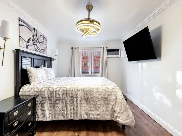 1848 East 52nd Street image 1 of 13