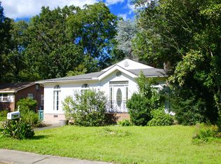 2827 Holt Dr, Columbia, SC 29205