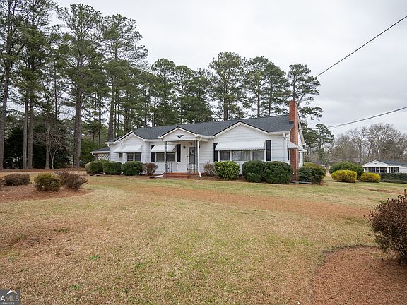 3rd image of 253 Woodland Dr