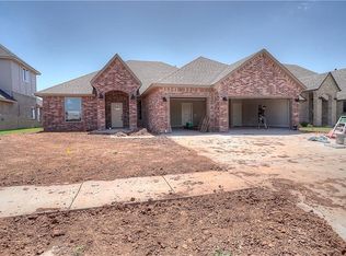 18437 Haselmere Ln, Edmond, OK 73012