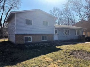 164 Kingston Rd, Bolingbrook, IL 60440