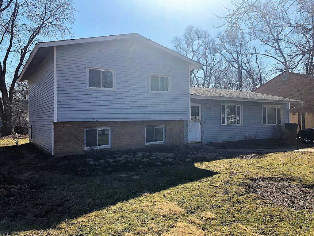 164 Kingston Rd photo 1
