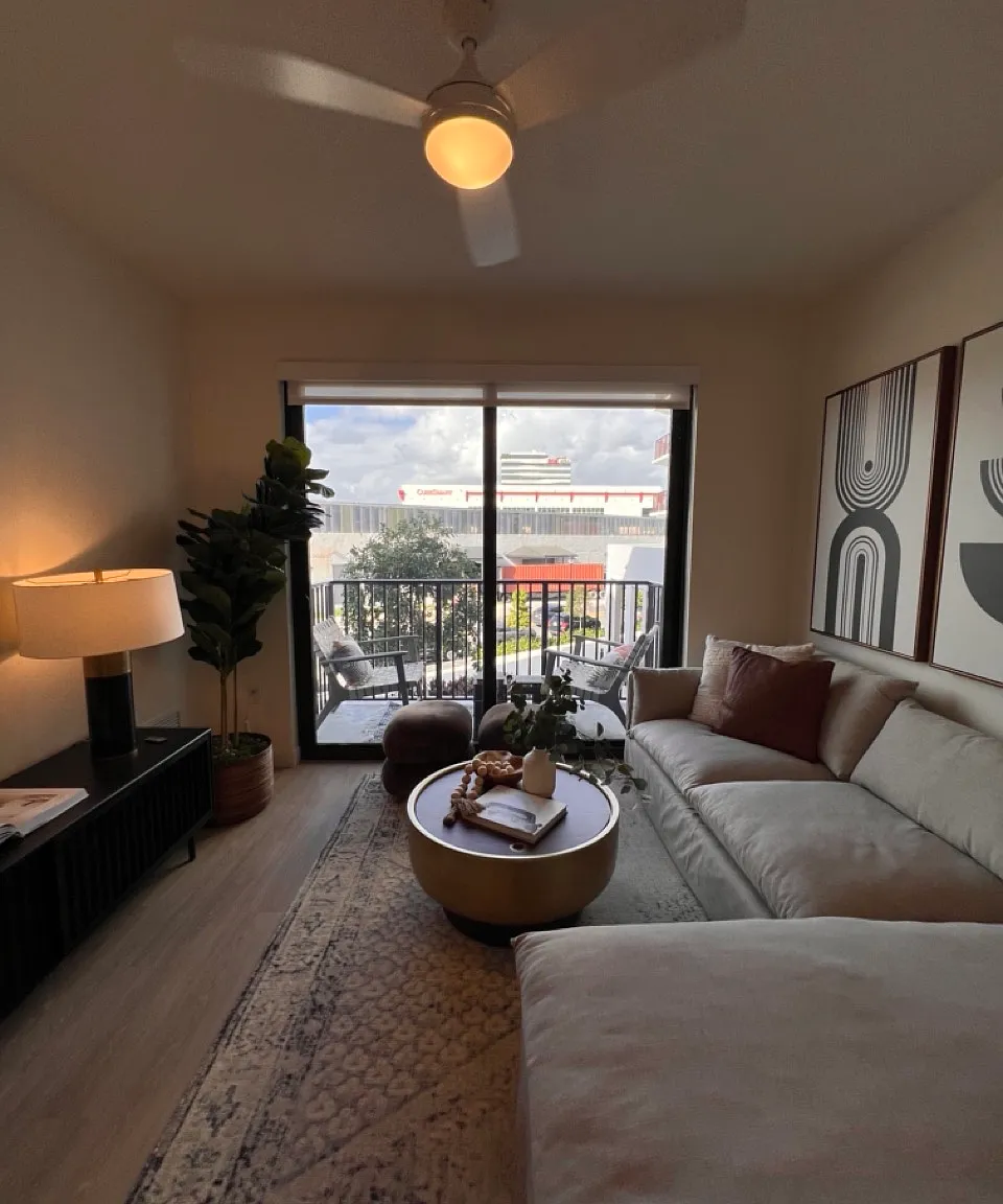 2 bed, 994 sqft, $2,583 — Photo 4