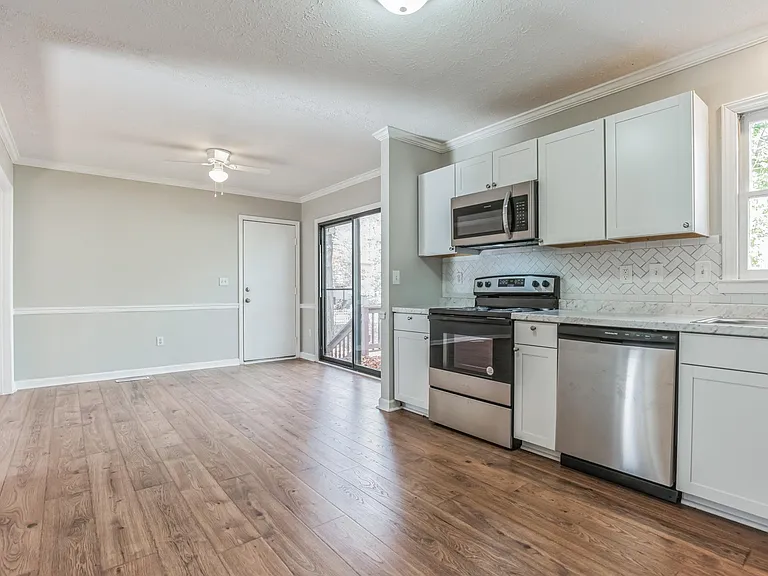 670 White Rock Rd — Photo 6