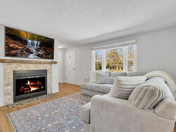 4th image of 70 Great Pines Drive