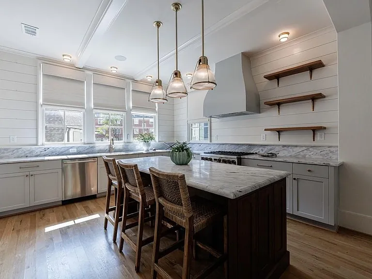 81 Delmont Dr NE — Photo 13