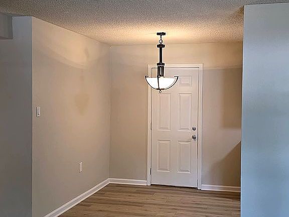 5th image of 163 Honeysuckle Cir