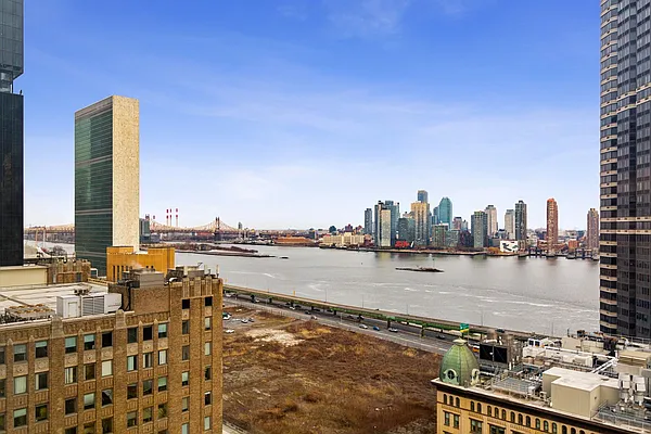 Sold by Jade Stone Real Estate Consulting | media 23