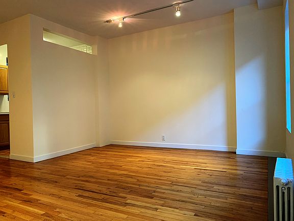2nd image of 214 E 11th St APT 2A