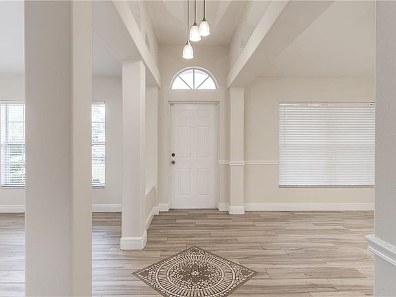 3rd image of 2549 SW Savona Blvd