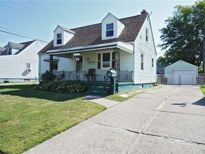 111 Aris Ave, Cheektowaga, NY, 14206