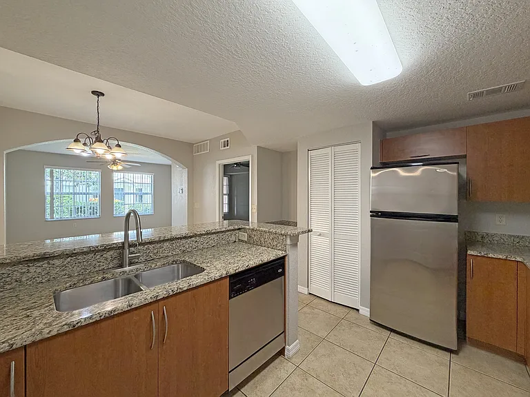 138 SW Peacock Blvd #106 — Photo 8