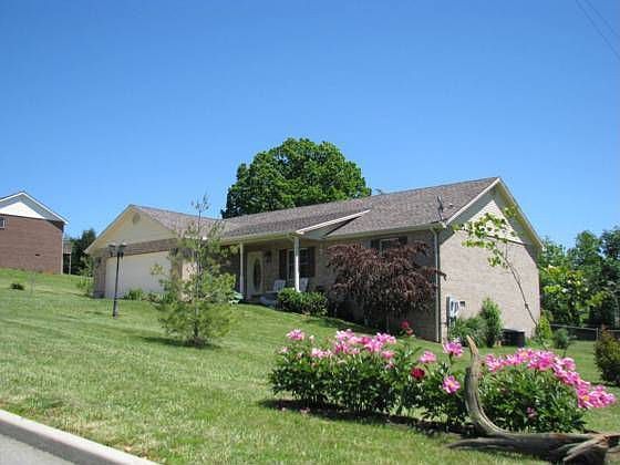 1st image of 68 E Cherry Dr
