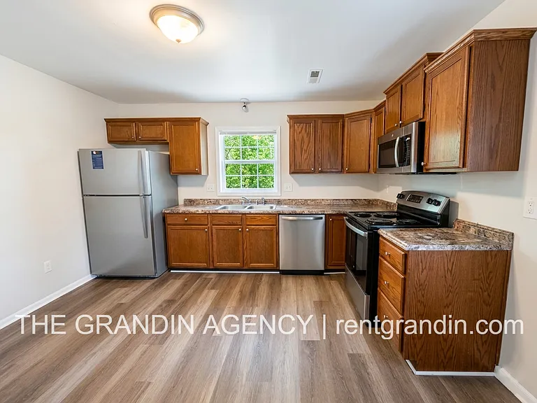 1344 Mabry Ave SE — Photo 8