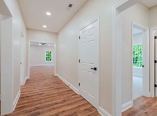 1103 Aspen Ave, Grottoes, VA 24441