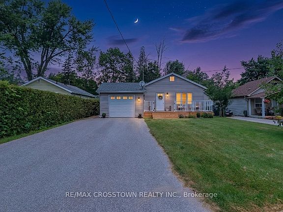 4th image of 706 Reid St