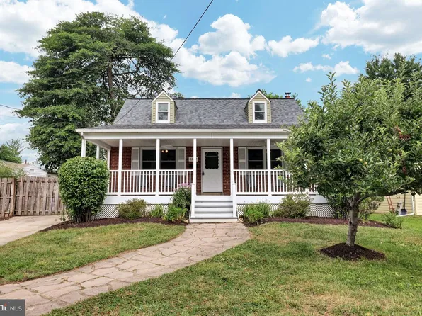 8702 50th Pl, College Park, MD 20740
