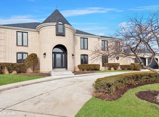 3614 Pebble Beach Rd, Northbrook, IL 60062