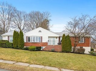 16 Robinhood Rd, Winchester, MA 01890