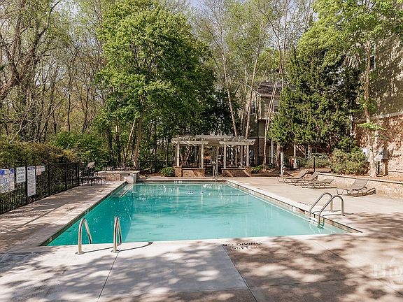 3rd image of 660 Barnett Shoals Road #212