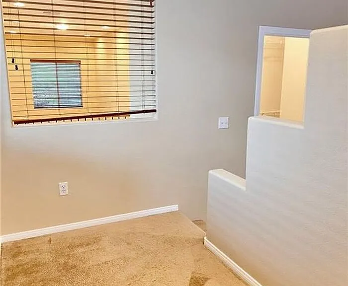 228 Friendly Ct — Photo 16