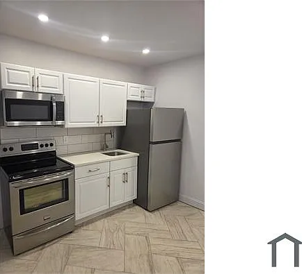 3408 Goodman St #B — Photo 6
