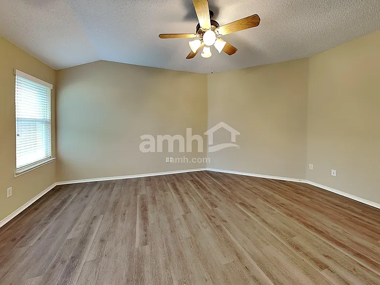 3999 Freedom Ln — Photo 10