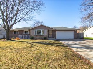 579 Cornelius Dr, Green Bay, WI 54311