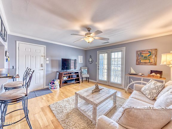 2nd image of 2421 Beach View Dr #F14