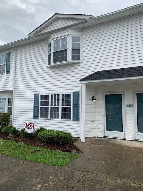 3 bed, 2.5 bath, 1453 sqft, $1,150 — Photo 1