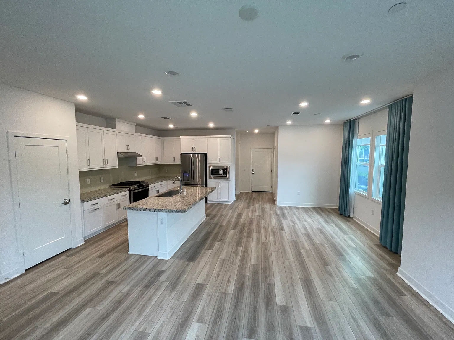 12201 Fruitwood Ln — Photo 2