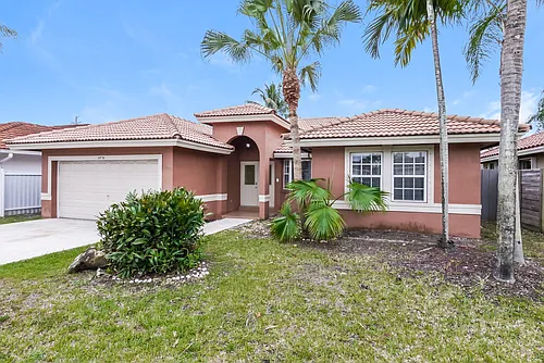 14730 SW 176th St Photo 1