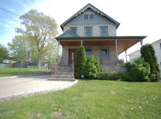 3642 Richmond Rd, Staten Island, NY 10306