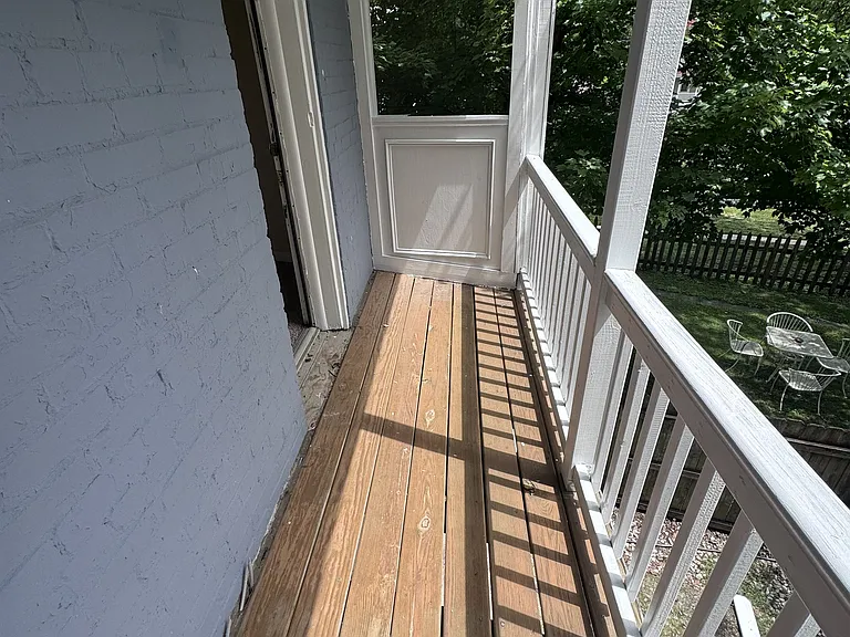 512 W South St — Photo 12