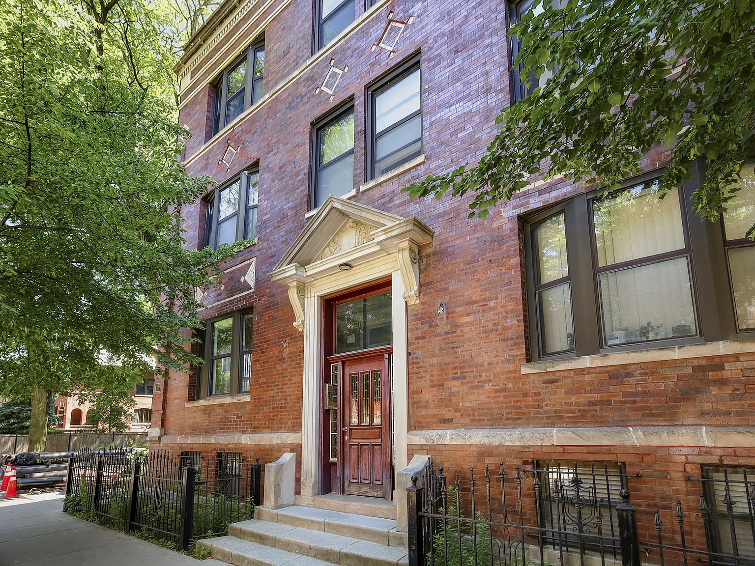 Woodlawn Commons Apartments — Photo 3