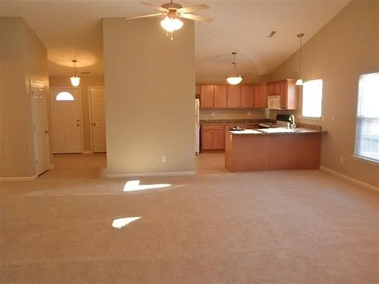 104 Villefranche Dr — Photo 4