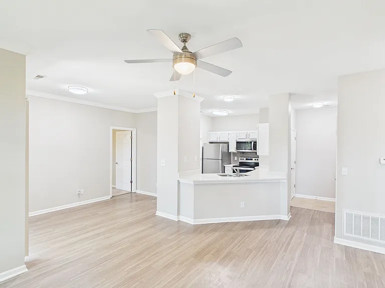 Elevate on Main — Photo 29