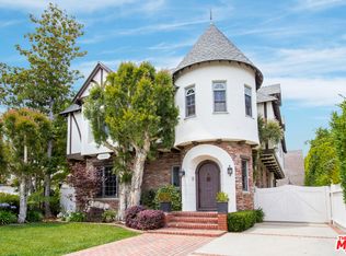 12225 Falkirk Ln, Los Angeles, CA 90049