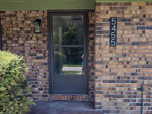 2nd image of 5455 Gordon Ct